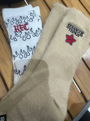 미사용 새상품 기묘한 이야기 여성 양말 2족 세트