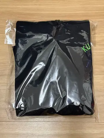 KUZIRA L 블랙 후드티