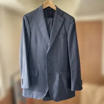 LARDINI 네이비 스트라이프 비즈니스 정장 46 사이즈