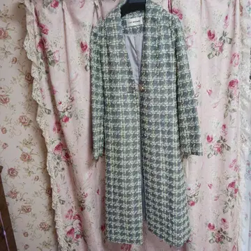 LILY BROWN 체크 무늬 롱 코트 M 사이즈