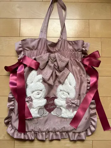 리본 포함 핑크 새틴 토트백