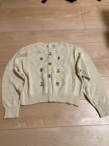 사만사 모스모스 TSUHARU 자수 장식 크림색 가디건