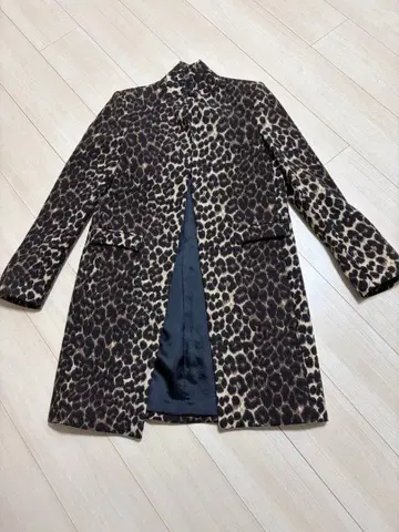 ZARA WOMAN 레오파드 무늬 체스터 코트