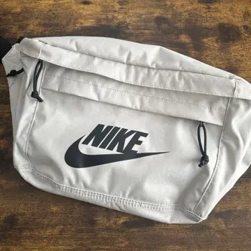 NIKE 바디백 테크 힙 팩
