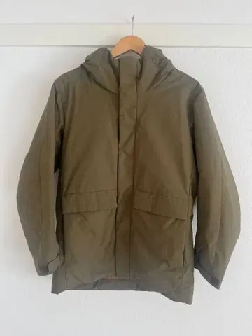 올리브색 충전솜 다운 자켓