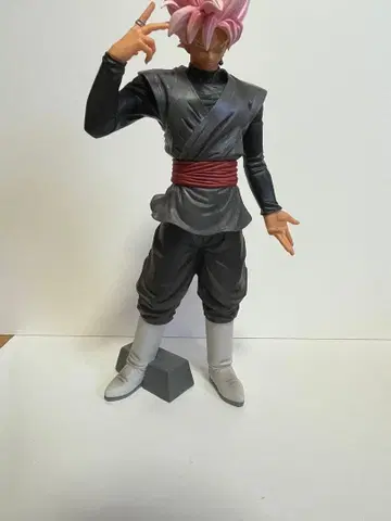 드래곤볼 초사이어인 로제 피규어