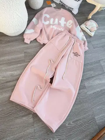 귀여운 베이비 핑크 맨투맨 셋업 따뜻한 옷