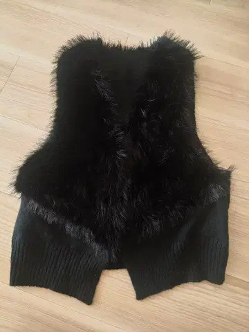 야마다야 RADIATE 블랙 퍼 슬리브리스 베스트