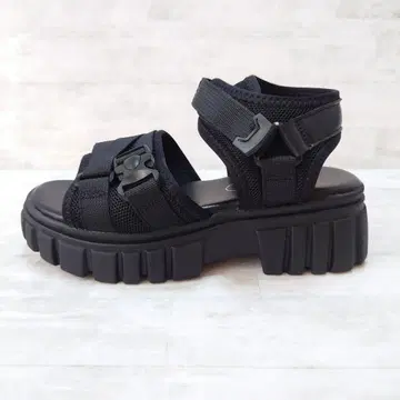 미사용품 maaRu 통굽 스포츠 샌들 블랙 24.5cm 스타일업