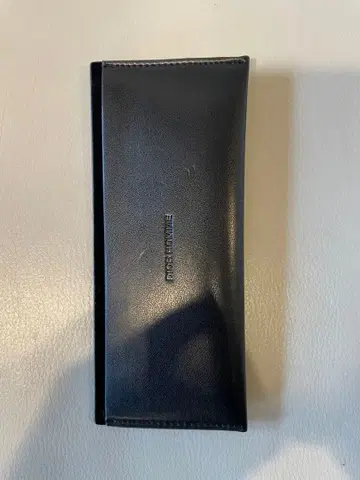 블랙 가죽 안경 케이스