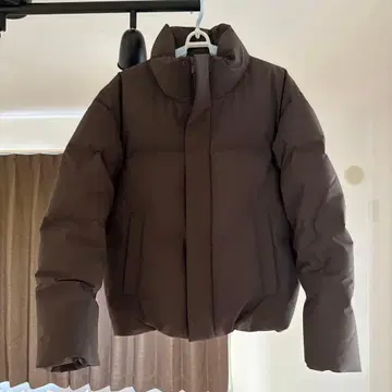 유니클로 심리스 다운 남성용 25-26 현행형 미사용