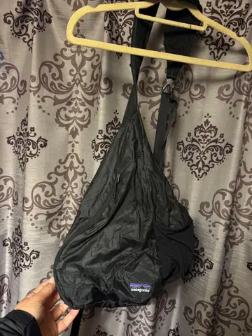 patagonia 슬링백 블랙