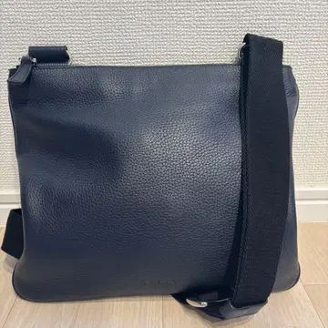 BALLY 숄더백 주름 가죽 네이비 천연 가죽 로고 엠보