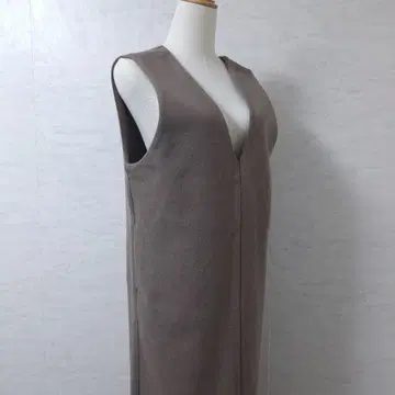 엘르라 깊은 V넥 롱 오버롤 스커트 원피스 브라운 발송