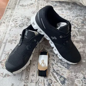 [미사용 새상품] On 블랙 러닝화 26.5