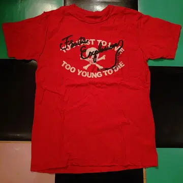 Fruits Explosion 빨간색 티셔츠