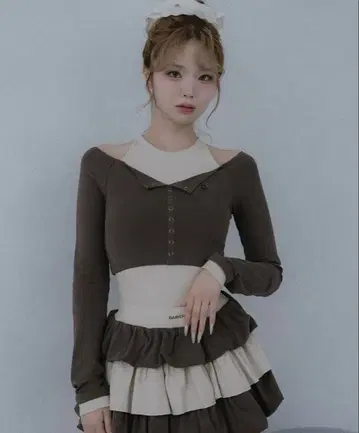 미사용 새상품 Darich 다리치 오프숄더 레이어드 리브 상의