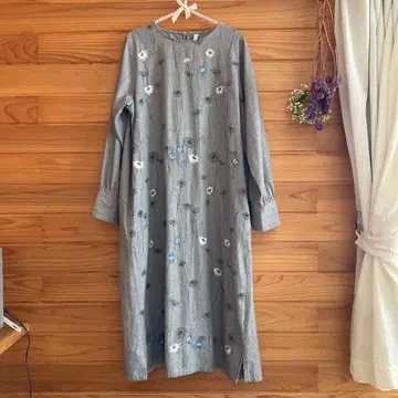 꽃무늬 자수 그레이 긴팔 셔츠 원피스