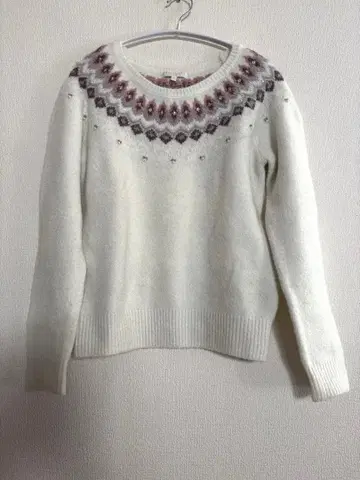 프로포션 바디 드레싱 노르딕 니트 F 펄 장식