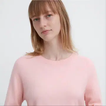 UNIQLO 3D 캐시미어 크루넥 스웨터 핑크