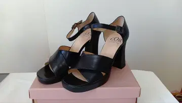 COR 블랙 하이힐 가죽