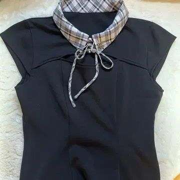 미셸 마카롱 카라 부착 미니 지퍼 상의