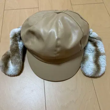 스누피 귀 달린 베이지 캡