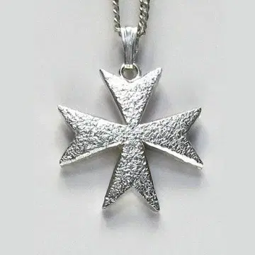 전통적인 모티브 몰타 십자가 cc26 롱셀러입니다