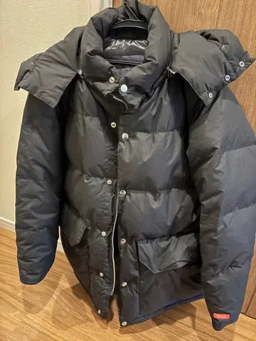 Gymphlex 블랙 다운 자켓 후드 부착