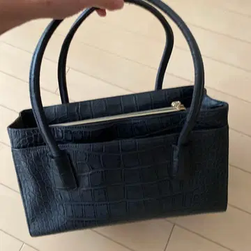 캣 인 더 클로젯 블랙 크로커다일풍 핸드백