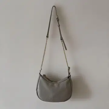 russet 하프문 숄더와 숄더 벨트(별도 판매)