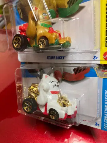 220 금과 화이트의 마네키네코 핫휠 FELINE LUCKY 2대 세트