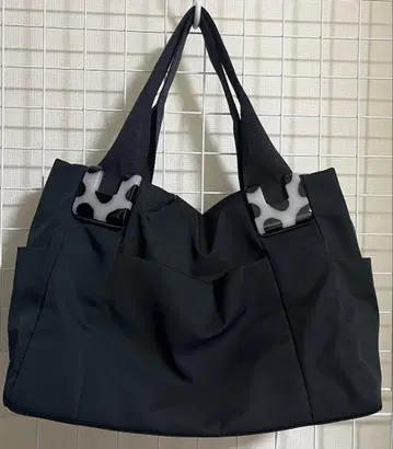 이아파피요네 수지 부품 토트백 M 사이즈