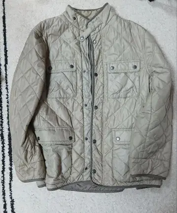Kent 퀼팅 자켓 L 사이즈 베이지