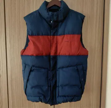 새상품급 ZARA 네이비 레드 다운 베스트 M