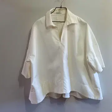어도어 화이트 셔츠 돌먼 슬리브 루즈핏