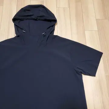 새상품급 꼼사맨 나일론 스트레치 무지 후드티 T셔츠