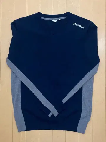 TaylorMade 테일러메이드 V넥 스웨터