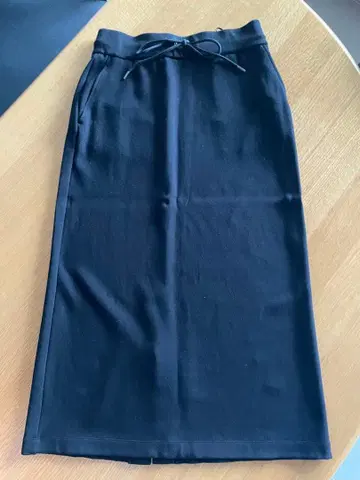 띠어리 럭스 셋업