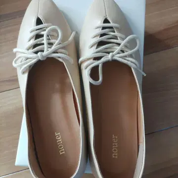 nouer 베이지 플랫슈즈 37