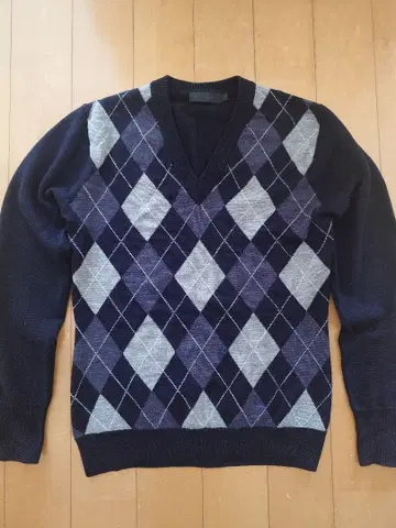 LITHIUM HOMME 아가일 V넥 스웨터