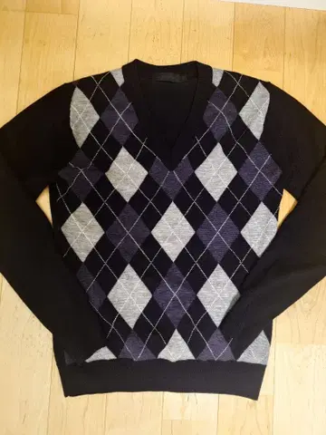 LITHIUM HOMME 아가일 V넥 스웨터