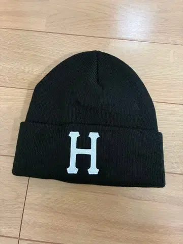 블랙 니트 모자 H 로고 Just Forever 자수