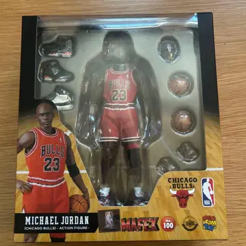 MAFEX 마이클 조던 피규어