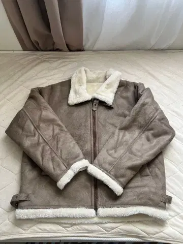 브라운 무스탕풍 자켓