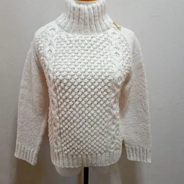 MILKFED 아이보리 니트 터틀넥 빨간 하트