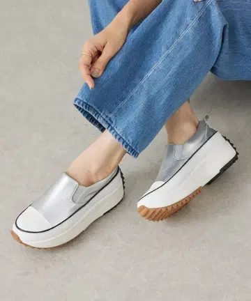 BEARDSLEY 비어즐리 가죽 슬립온 실버 23cm