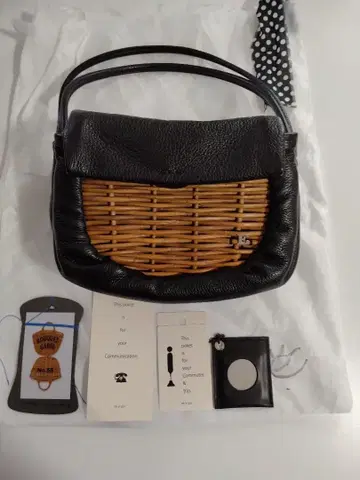 [에바고스] 푸뉴 슈링크 가죽 아코디언 백 블랙