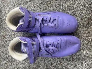 Reebok 퍼플 하이컷 스니커즈