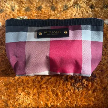 BLUE LABEL 체크 무늬 파우치